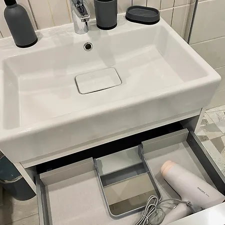 アパート Comfort в жк империал